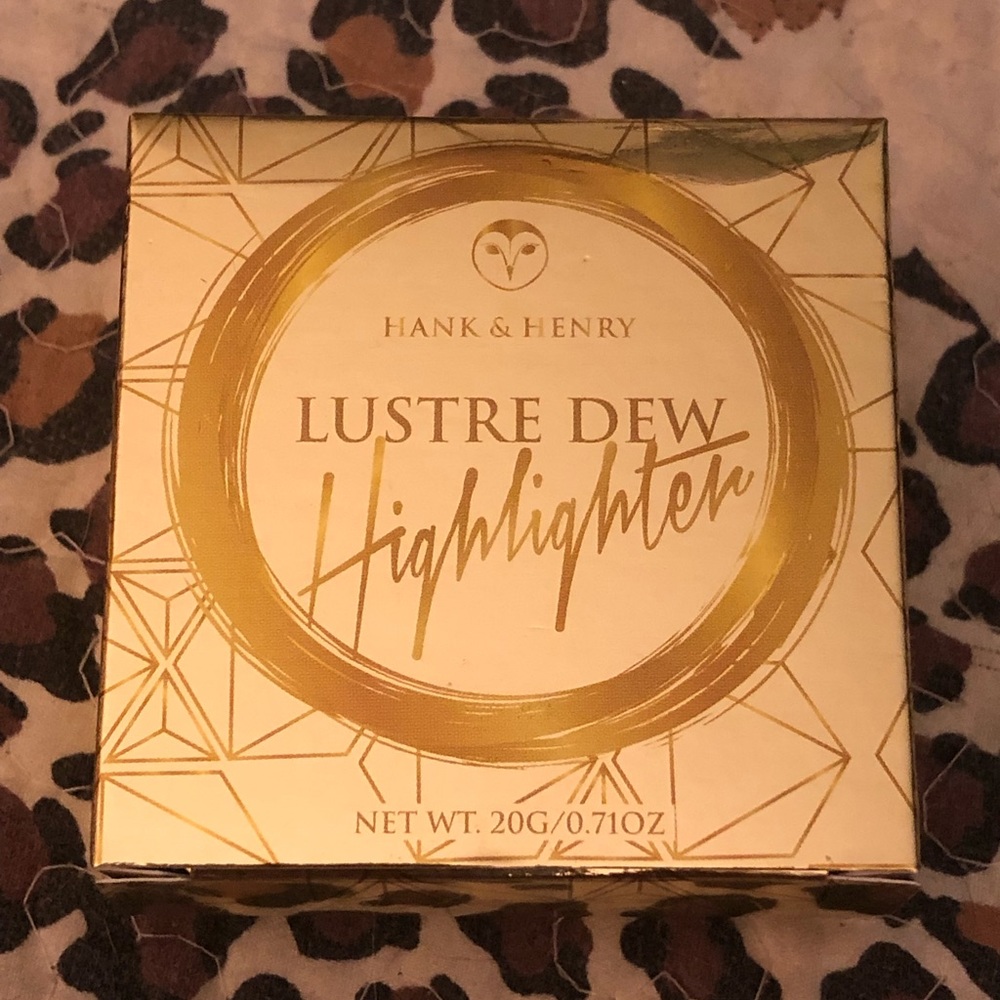 Hank & Henry Lustre Dew Highlighter in Cleopatra